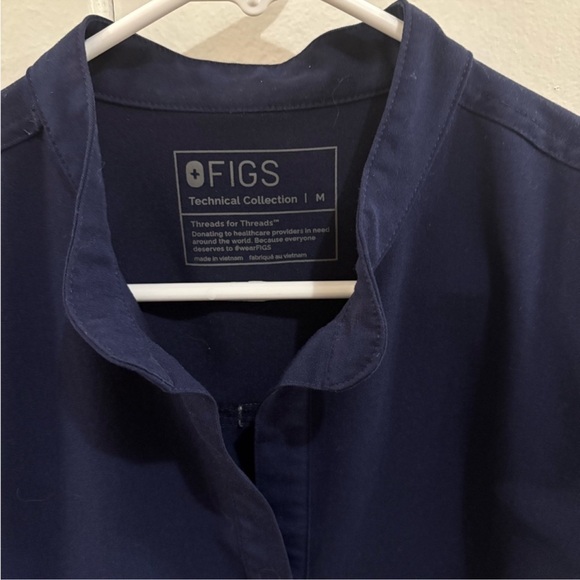 FIGS Navy Rafaela - Picture 2 of 3